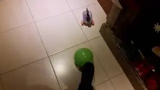 Raspberry Pi tupperware ball tracking robot (Python + OpenCV)