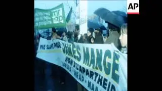 SYND 22 3 80  ANTI APARTHEID DEMONSTRATION IN PARIS