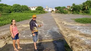 AS CHUVAS DE JUAZEIRO J&Aacute; CHEGARAM NO RIO SALGADO AMEA&Ccedil;ANDO GRANDE ENCHENTE 