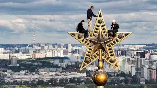 Неизвестные на звезде сталинской высотки на Баррикадной. Москва [Drone 4K 60fps]