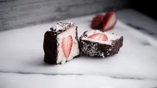 No Bake Chocolate Strawberry Cheesecake Bites