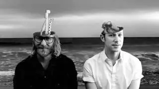 EL VY - Sleeping Light (feat. Ural Thomas)