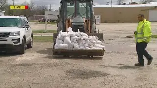 Jay County fighting floodwaters