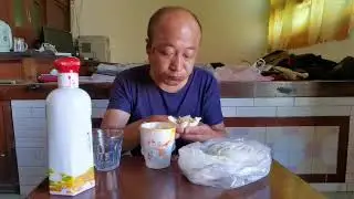 石峡镇买来的6个包子，再喝点58度的白酒，又是简单的一顿饭 #农村日常