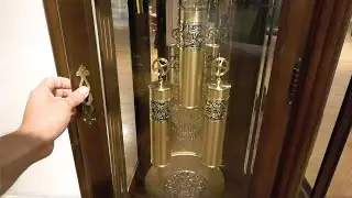 Should the weights on a grandfather clock drop evenly?