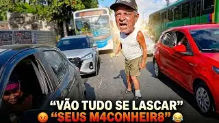 REI DO DANONE ENTREGA PANFLETOS PEGANDO AR EM TROCA DO SEU TRATAMENTO NA PERNA  🙏🏽