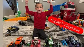 Monster Jam Race feat: El Torro Loco, Zombie, Grave Digger & Son-UVA Digger. Who will win?!