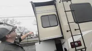 The RV Corral 2018 Thor Four Winds 24F Stock # CC635