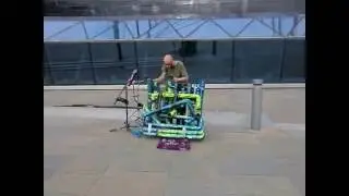 JOE HAMMOND LONDON - Human synth bass and rhythm machine!