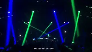 Madison Beer performing I Won&rsquo;t Let You Walk Away