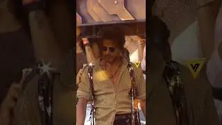 Tarararaaa new trend srk vibe 😎 #shotsfeed #bollywood #srk #youtubeshorts