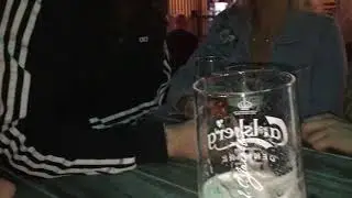 Sl&auml;kkten - Kvart I Tre (Officiell Video)