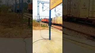 आज लोग एक-दूसरे को गिराने में लगे हुए हैं, मगर याद रखो ✨👍#shortsfeed #shorts #shorts #reels #viral