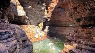 Scramble through Hancock Gorge, Karijini NP, W.A