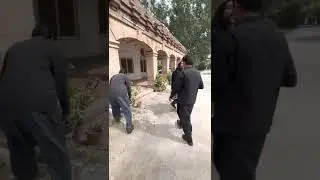 Video pora ogury mahky ye share k zmung da tareekhy islamia college da hal afsos ,,