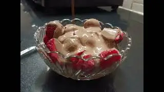 London famous strawberry chocolate 