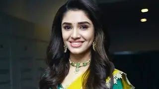 actress krithi shetty cute pictures whatsappdp 😘cutest ever