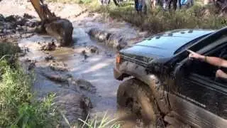 RETRO ESCAVADEIRA  X CHEROKEE  NA 7ª  TRILHA DE TRÊS COROAS-RS