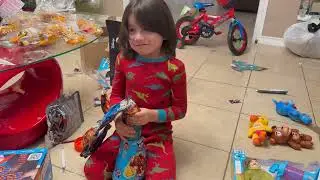 Abriendo los juguetes de MR. BEAST @MrBeast #fun #christmas #viral #fypシ #mrbeast