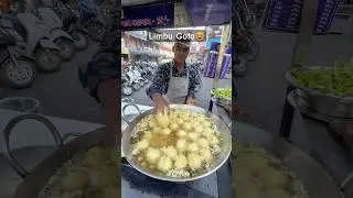 Surat Famous Limbu Gota Batata Vada In Just 50/-😻 | Indian Street Food #shorts