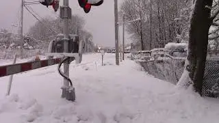 C3 Cab Car 5004 and DE30AC 422 Shove out of Port Jefferson Station 12/14/25