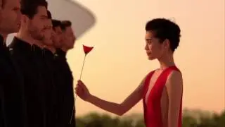 FLOWER BY KENZO  L’ELIXIR - The power of a flower – The new film  (20's)