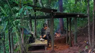 Camping Saat Hujan Deras  Membangun 4 Shelter Nyaman di Hutan dan Mencari Rebung
