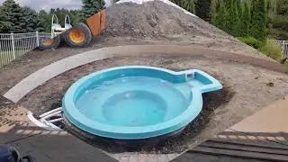 API Custom Fiberglass Pools verses 1 Piece Fiberglass Pools