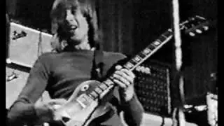 The world's in a Tangle. Peter Green's Fleetwood Mac
