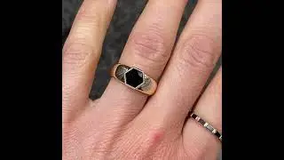 Bespoke sapphire engagement ring, Sydney jeweller Lizunova Fine Jewels.