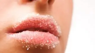 Lip Exfoliating [DermTV.com Epi #468]