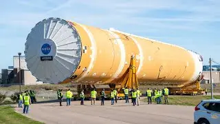 Why The SLS Rocket is Orange? #shorts