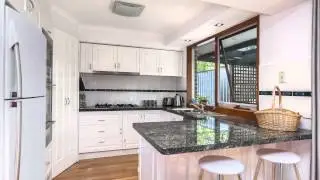 AgentX Real Estate Berwick Presents - 4 Azalea Court Narre Warren Property Tour