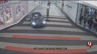 Автомобиль врезался в торговый центр Canada Mall; полиция всё ещё ищет подозреваемых