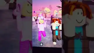 I was dancing and dhen this cute bacon joined me 🥹☺️❤️ #dancing #Roblox #bacon