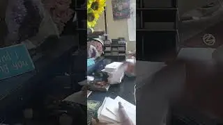 Я не знаю, кто первым обратится к детективу или к адвокату по наследственным делам, ожидаю общения.