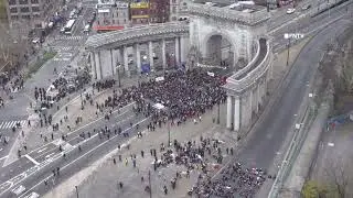 AERIAL VIDEO: Manhattan Bridge Blocked by Hundreds of Ceasefire Protesters - NYC
