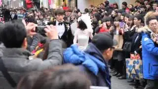 Emergency Couple Fan Meet