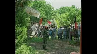 EAST TIMOR: SEPARISTS STORM AIRPORT AND TAKE OVER RUNWAY