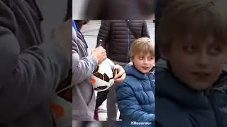 respect 😈😈😈😈😈 #viralvideo #viralshorts #viralshorts #footballshorts #ronaldo #sigma #children