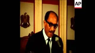 SYND 25/07/72 SADAT EXPLAINS EXPULSION OF SOVIET MILITARY ADVISERS