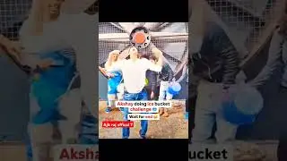 Khiladi Akshya kumar doing ice bucket challenge 🔥...#bollywood #akshyakumar #akshaykumar #celebrity