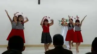 Tarian natal bersama anak sekolah minggu