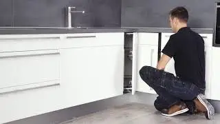 nobilia | Montage | Karussellschrank Frontjustage