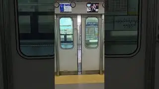 Osaka monorail 3000 series door closing/大阪モノレール3000系のドアが閉まります #train #monorail #鉄道 #철도