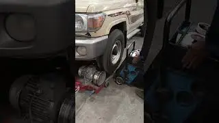 wheel balancing of Toyota land cruiser pick up