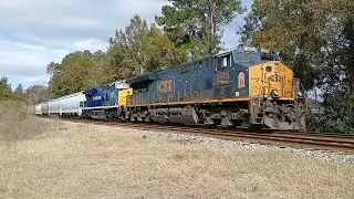 CSXT 3415 And CSXT 1981(Pan Am Heritage Unit) Power CSX M693 At Savannah Georgia Meeting I138