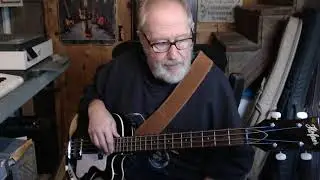 Hofner Ignition Club bass