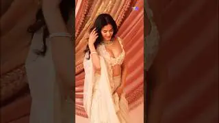 Sonal Chauhan: Actress, Celebrity | Fashion, Lifestyle #sonalchauhan #trend #shorts #wallstepia