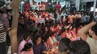 కొవ్వొత్తులతో నిరసన తెల్పుతున్న #apgroup2 అభ్యర్థులు